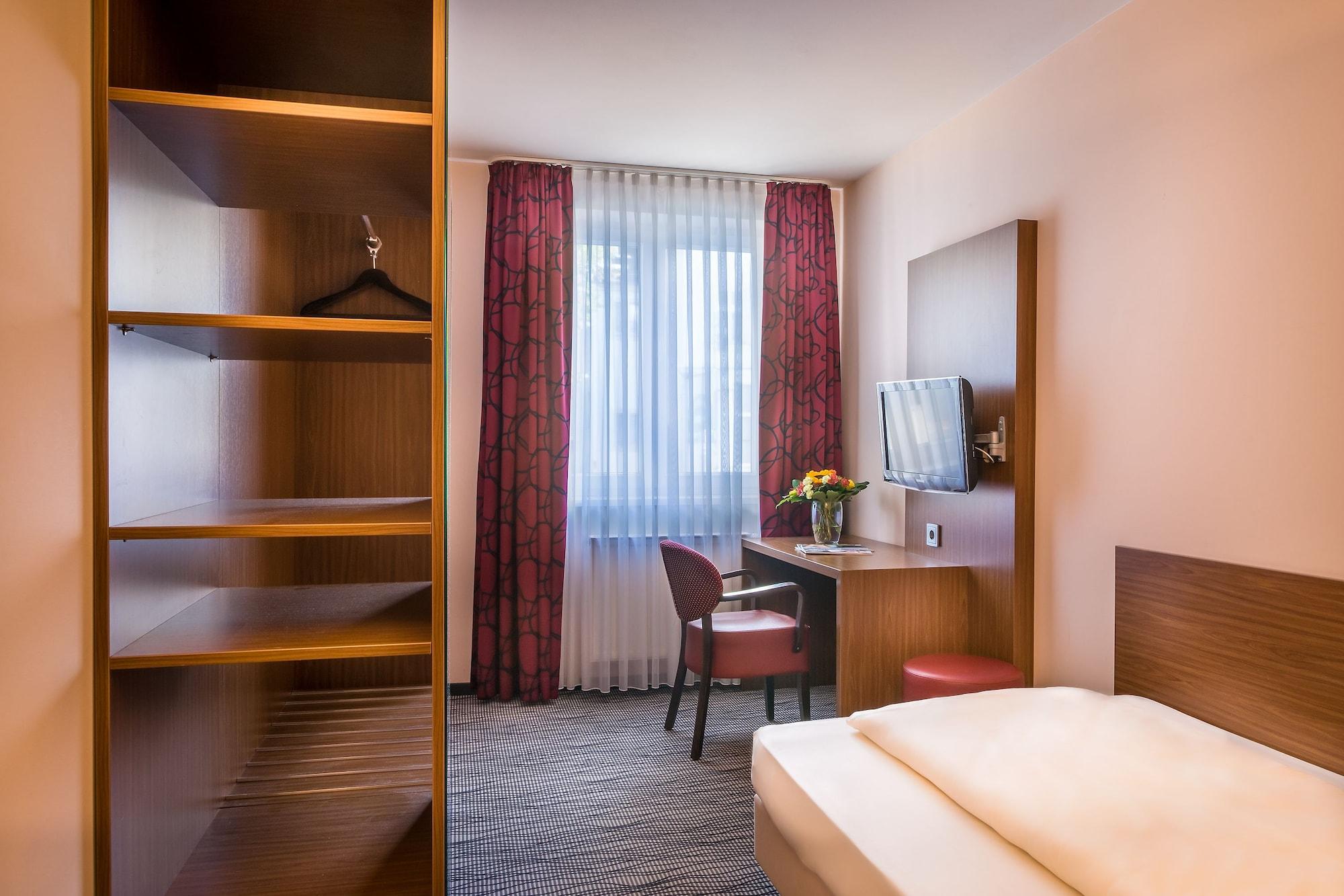Scope Hotel Dresden Airport Buitenkant foto