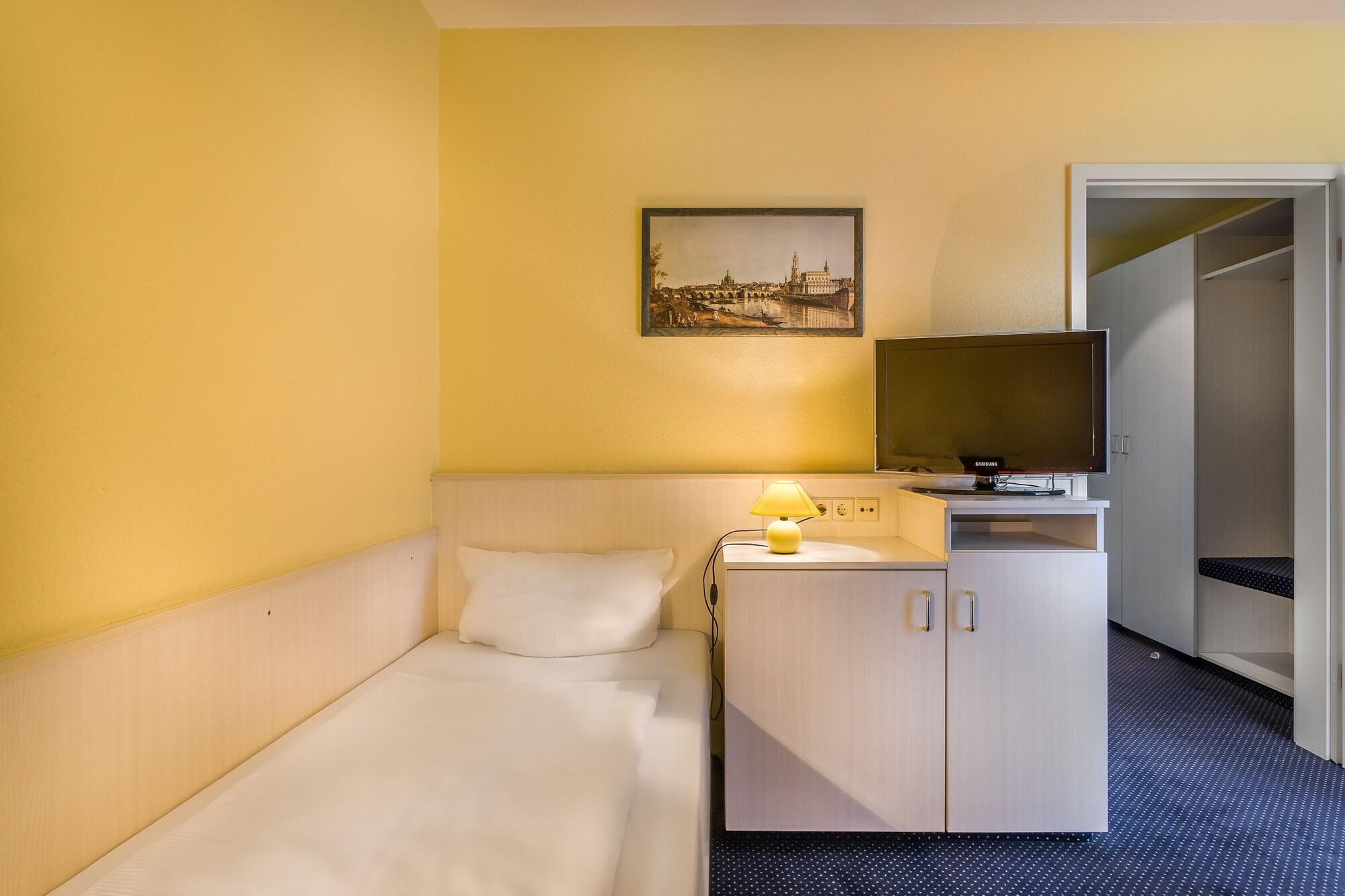 Scope Hotel Dresden Airport Buitenkant foto